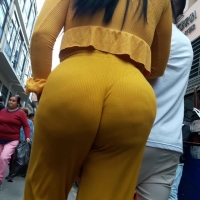 Candid Latina babe with a phat dimpled ass and vtl in tight yellow pants bigger than a sun.mp4-2024-05-13-16h31m57s341.jpg