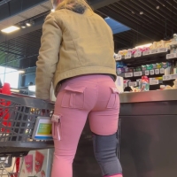 Sexy blonde girl shopping in pocketed pink leggings with a nice ass PinkBlond.MP4-2023-05-14-10h08m43s261.jpg