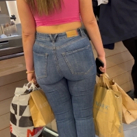 Candid thick mall girl with a sexy big booty in skin tight jeans tightjeansthickbootybyAkuna.MP4-2023-05-14-10h20m16s106.jpg