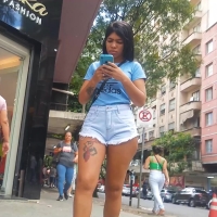 Sexy candid Latina babe in frayed denim shorts showing a little cheekage shortinho-jeans_1.mp4-2023-05-14-17h13m12s023.jpg