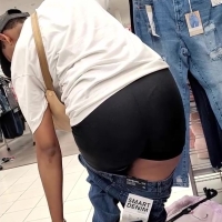 Ebony milf in spandex