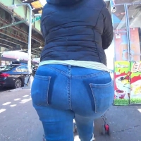 Candid thick ass candid Latina milf in tight jeans with a huge ass bootyhunter1986-candidpalace.com-157.mp4-2023-05-18-17h04m08s797.jpg