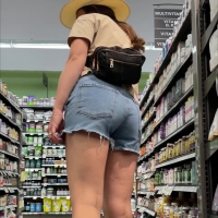 Candid babe in a hat with a decent booty in denim shorts 2023-08-09 10.41.39.mov-2024-05-18-11h17m42s145.jpg