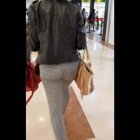 Sweet little booty in leggings