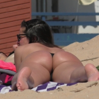 Hot candid beach milf