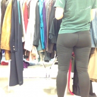 Redhead booty in leggings