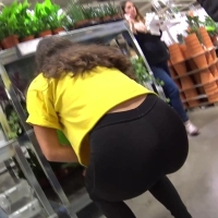 Teen in Nike Pro leggings