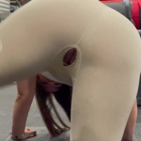 Candid sexy gym girl showing her pussy in ripped leggings Like no other.mov-2023-05-20-07h14m45s048.jpg