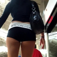 4 mall hotties