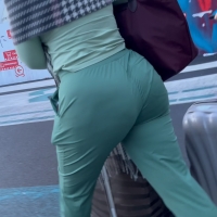 momStrongThickASSinTheStreetbyAkuna.MP4_snapshot_01.39_[2023.05.21_07.07.52].jpg