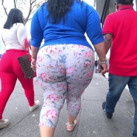 Candid Latina lady with a monstrous booty in skin tight floral pants bootyhunter1986-candidpalace.com-132.mp4-2023-05-21-14h48m15s900.jpg