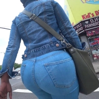 Candid ebony babe with a sexy big booty and vpl in skin tight jeans bootyhunter1986-candidpalace.com-133.mp4-2023-05-21-14h50m40s658.jpg