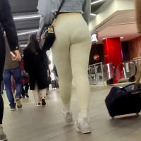 Candid sexy ebony babe with a nice ass and vpl in white leggings at the mall leggins thicc teen.mp4-2024-05-21-15h33m06s992.jpg