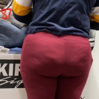 Chunky butt in red leggings