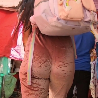 Candid sexy Latina at the market in unique leggings with a long slim booty Joven mamá de compras .mp4-2024-05-23-17h08m48s134.jpg
