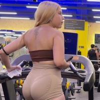 Treadmill babe