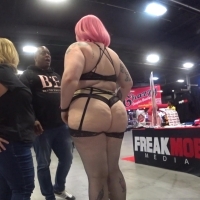 Candid adult expo PAWG with pink hair showing her phat ass in a skimpy outfit cb104.mp4-2024-05-25-10h34m52s556.jpg