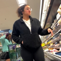 Candid sexy nerdy brunette chick with a delicious big booty grocery shopping FullSizeRender.mov-2024-05-25-10h48m42s453.jpg