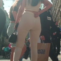 Hot candid Eastern European babe with a sexy ass and vtl in leggings EasternEuropeanBooty.mp4-2023-05-28-11h12m45s877.jpg