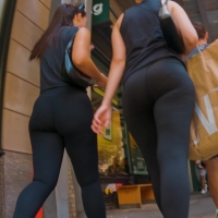 Hot candid duo of sexy NYC babes with big booties in black leggings ny206.mp4-2024-05-28-16h46m46s083.jpg