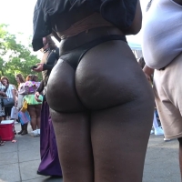 Afro stunner