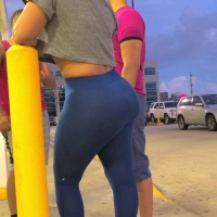 Sexy candid Latina babe with a big booty in blue leggings IMG_6708.mov-2023-06-01-18h54m04s665.jpg