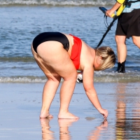 Thick BBW blonde lady in a bikini at the beach Thick blonde at the beach