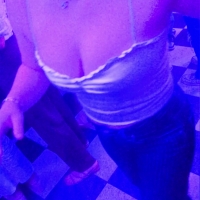 Couple of sexy candid girls showing cleavage at the bar InShot_20230530_204648408~2.mp4-2023-06-04-10h50m50s486.jpg