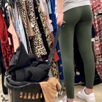 Sexy candid girls with nice asses in leggings lostboots - Voyeurs - 004501872588.jpg