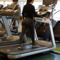 Sexy candid brunette girl with a great ass in leggings on the treadmill shorty omg bubble butt pawg in grey!!.mp4-2023-06-04-16h11m07s168.jpg