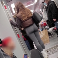 Candid subway chick with a nice as in grey leggings tight grey leggings.mp4-2024-06-05-17h34m27s311.jpg
