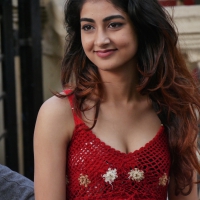 Indian babe showing some nice cleavage Indian girls nice boobs