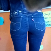 Sexy Latina with a nice ass in tight jeans with vpl Sexy Latina in jeans with vpl