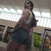 Hot candid brunette girl in shorts at the mall with a nice ass _33_59_1edit.mp4-2023-06-11-09h35m17s705.jpg