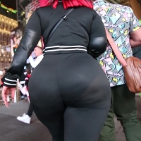 Candid sexy babe with a huge ass and vpl in cheap leggings The Nightingale.mp4-2025-06-14-06h34m22s375.jpg