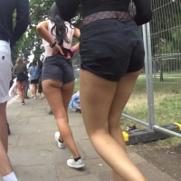 Hot candid duo of festival girls with nice asses in little shorts Festival goers duo.mp4-2024-06-15-09h01m26s030.jpg