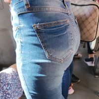 Candid Latina milf with a sexy booty in tight jeans (part 2) Jeans Mamita Rica 2.mp4-2024-06-15-09h40m51s972.jpg