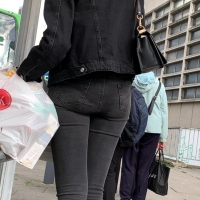 Flat booty in jeans