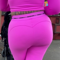 Candid sexy Latina milf with a big booty in pink PINK leggings Latina milf in PINK leggings.mov-2024-06-16-09h08m32s925.jpg