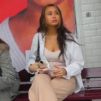 Candid cute faced girl with nice tits sitting while showing some cleavage NotMe-TCZ-2024 - Zoom on an asian girl's cleavage.mp4-2024-06-16-12h13m13s490.jpg