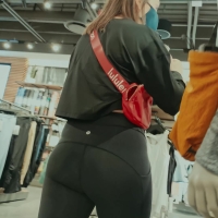 Lulu store employee