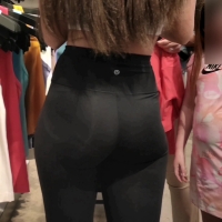 Sexy candid aunt shopping in Lulu leggings with a great ass and vpl lulu_aunt 4k.mp4-2023-06-17-07h47m53s906.jpg