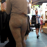 Lululemon brunette employee