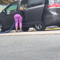 Milf in pink leggings