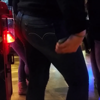 Thick Latina ass at the arcade