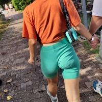 Slim candid babe with a nice ass in green shorts Green velvet.mp4-2023-06-19-05h49m00s369.jpg