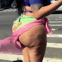 Latina cheeks