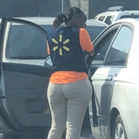 Ebony Walmart employee gifs of her big ass Ebony Walmart employee with a big booty
