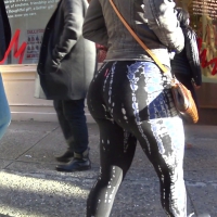 Multiple big booties in leggings