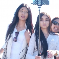 Beautiful Persian girls in jeans Beautiful Persians